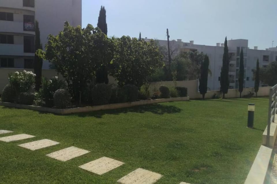 Modern 3 Bedroom Pool View. Apartment in Albufeira
