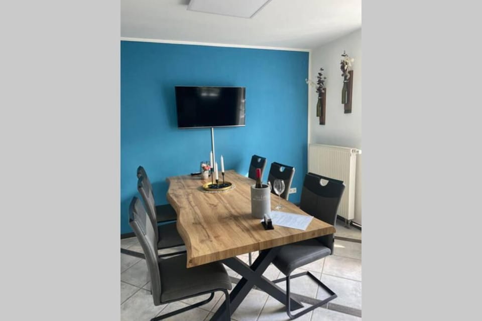 TV and multimedia, Dining area