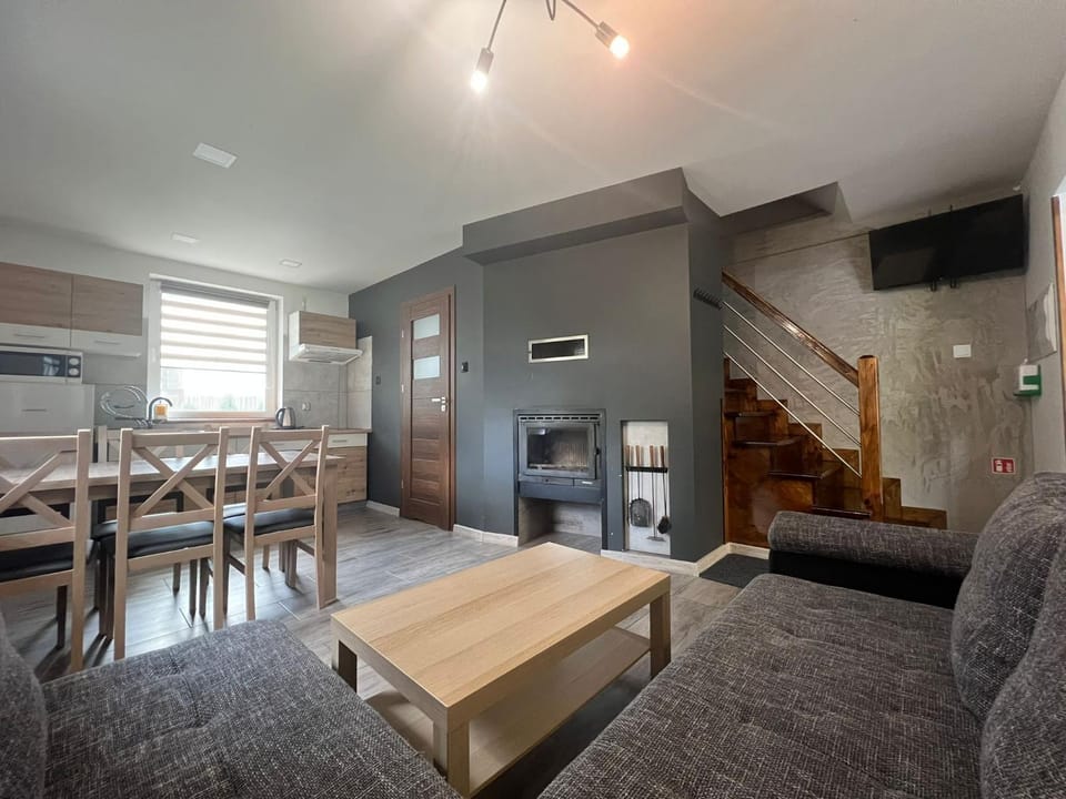 Kitchen or kitchenette, Living room, Dining area, flat iron