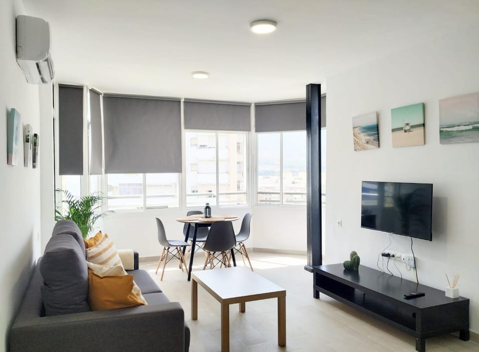 24h Self Check-in Centro Downtown Apartment in Torremolinos