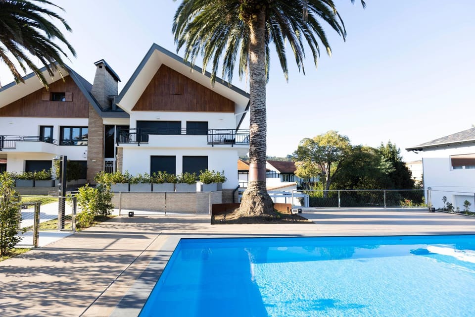 Property building, Off site, Swimming pool