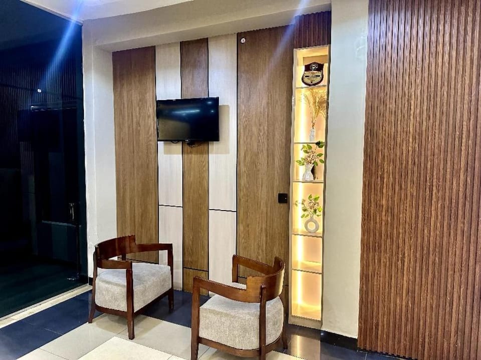 TV and multimedia, Seating area