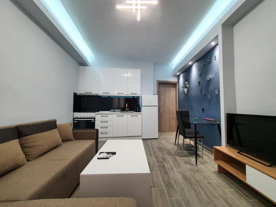 Kitchen or kitchenette, Living room, Seating area