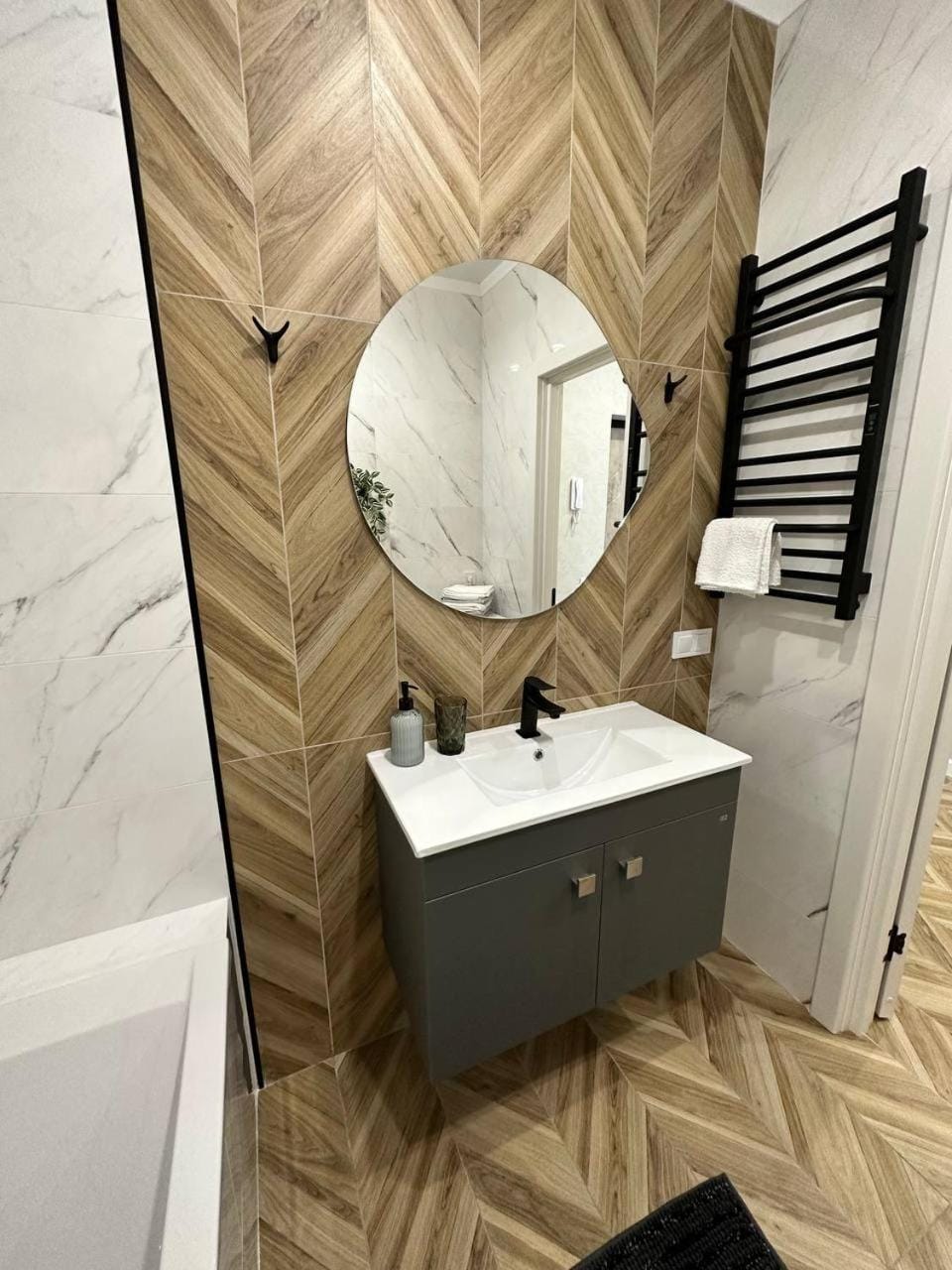 Bathroom, heating