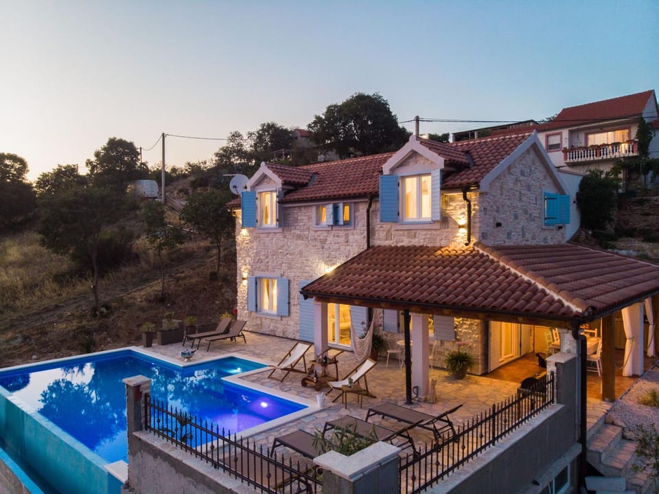 Stone Villa Cara d Oro - Heated Infinity Pool & Views Villa in Zadar County