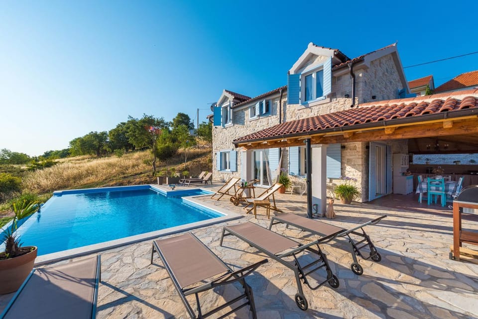 Property building, Pool view, Swimming pool