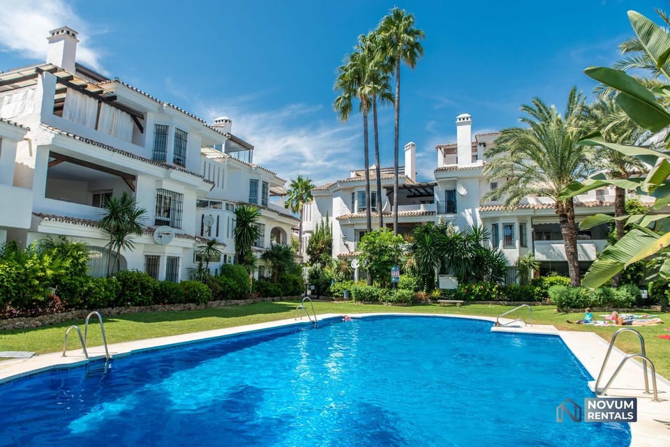 Garden, Swimming pool