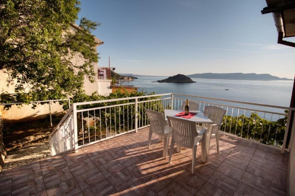 Kaka Apartment in Lika-Senj County