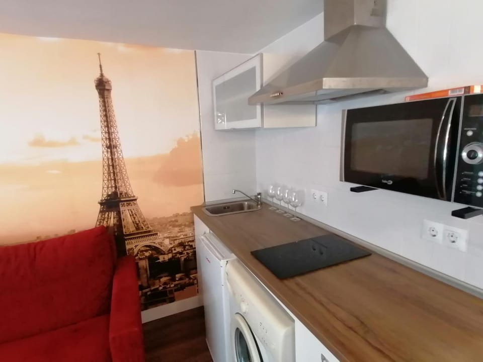 Studio Little Paris Apartment in Sitio de Calahonda