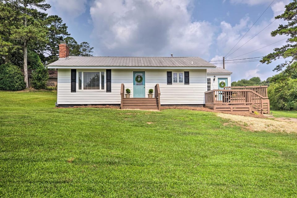 Deckside Downtime for Every Athens Kickoff Weekend House in Athens