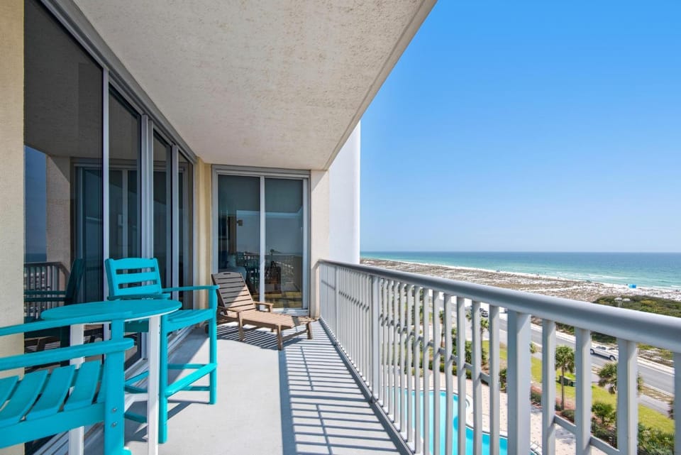 Emerald Dolphin unit 650 Apartment in Pensacola Beach