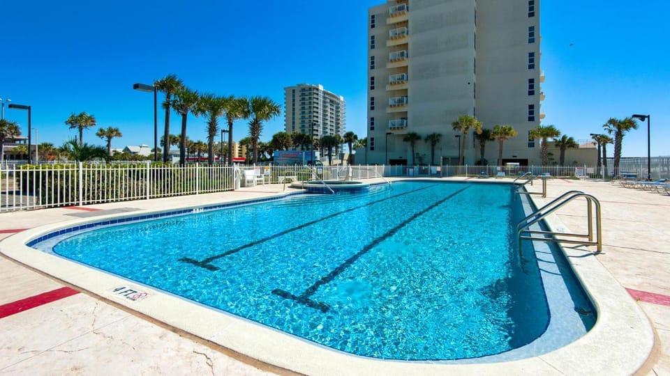 Sans Souci unit 203 - Oceans Edge Apartment in Pensacola Beach