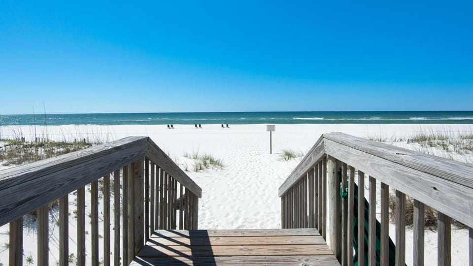 Sans Souci unit 305* Apartment in Pensacola Beach