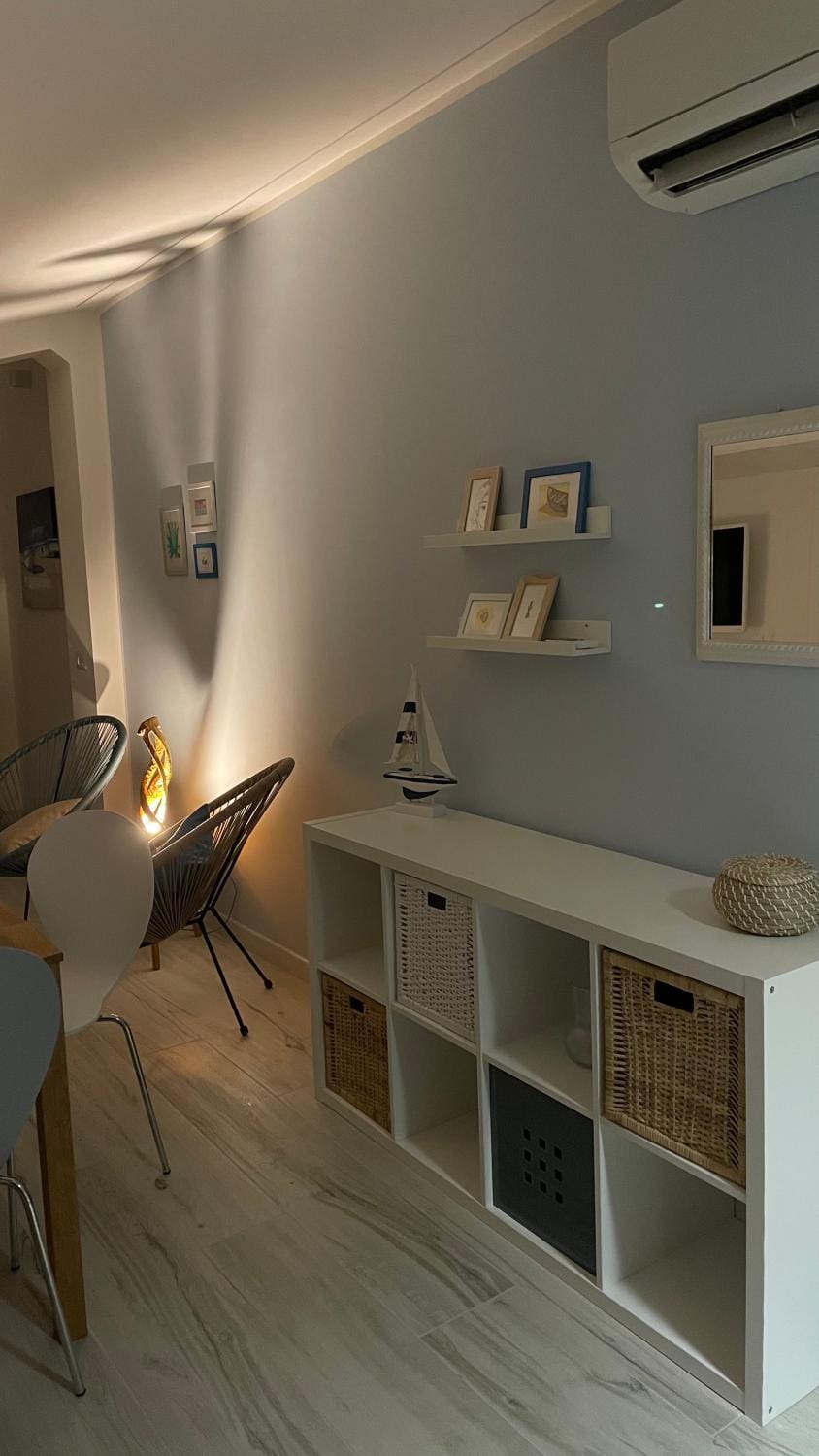 Living room, air conditioner