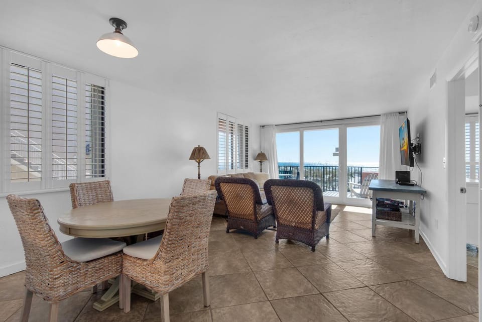 Gulf Winds 101 Apartment in Pensacola Beach