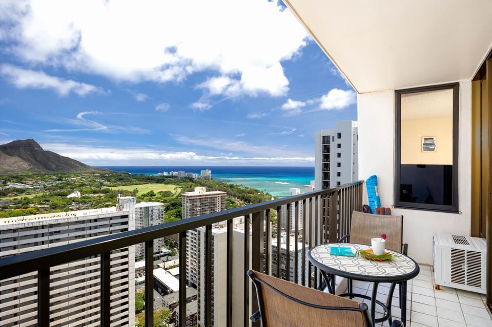 View (from property/room), Balcony/Terrace, Mountain view, Sea view
