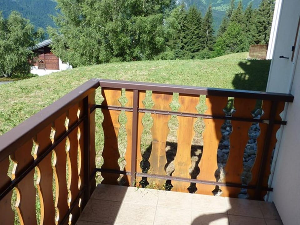 Charmant T2 avec terrasse, parking et cave - 4 pers, proche randonnées et ski fond - FR-1-573-43 Apartment in Haute-Savoie