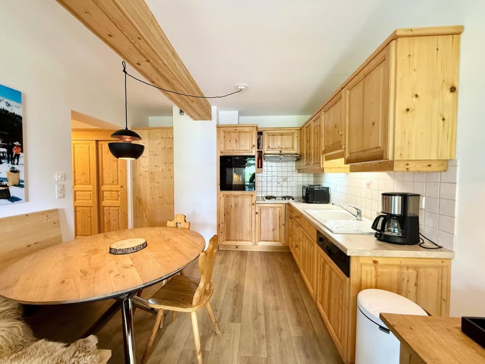 Résidence Cheloup - Appartement avec vue exceptionnelle sur le Mont Charvin MAE-8404 Apartment in Notre-Dame-de-Bellecombe