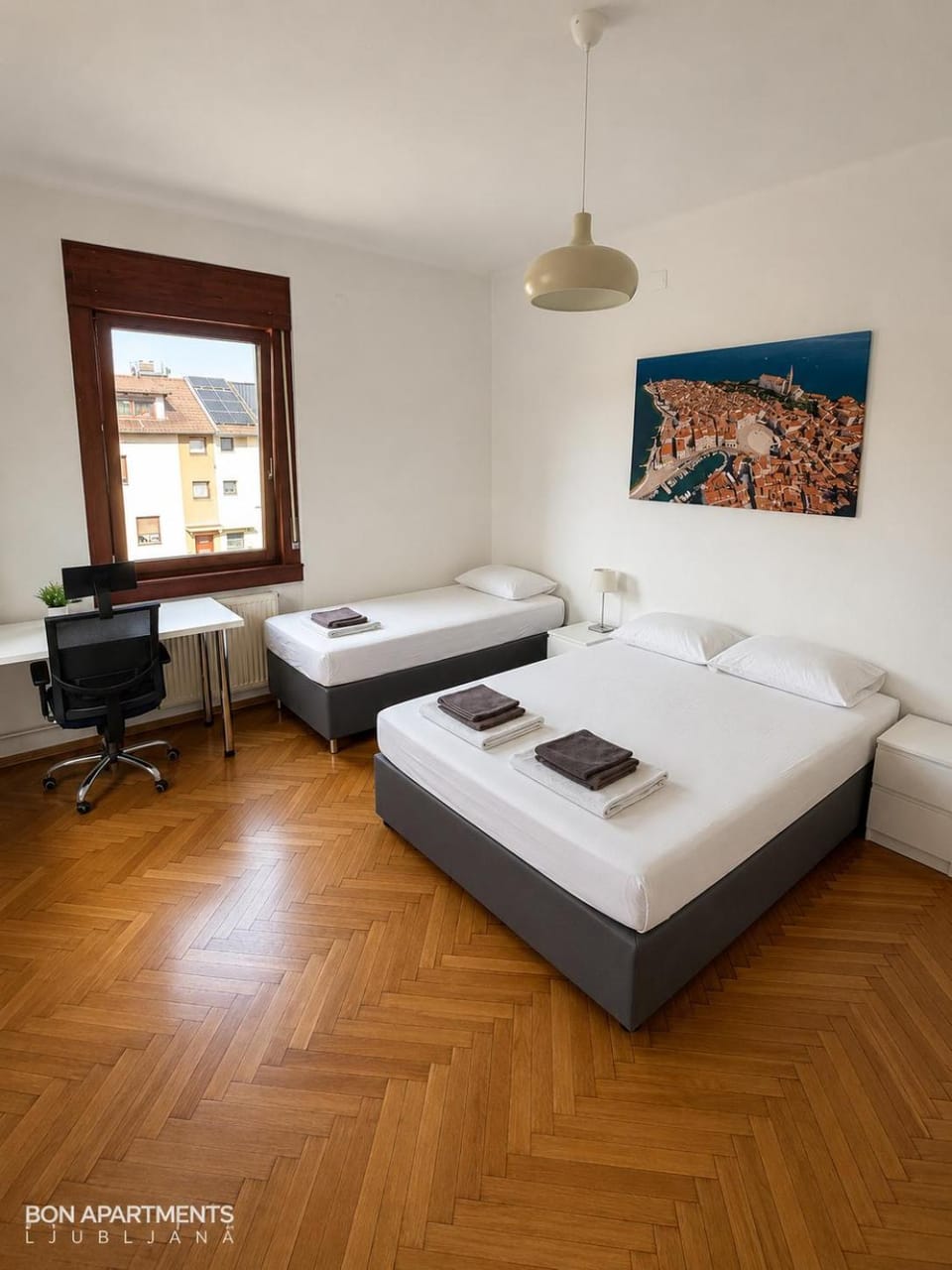 Huge BBQ Garden 2, Spacious Flat, AC, Free Parking 2 Apartment in Ljubljana