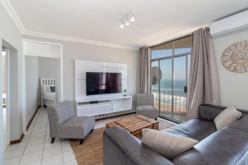 Lounge or bar, Seating area, Sea view