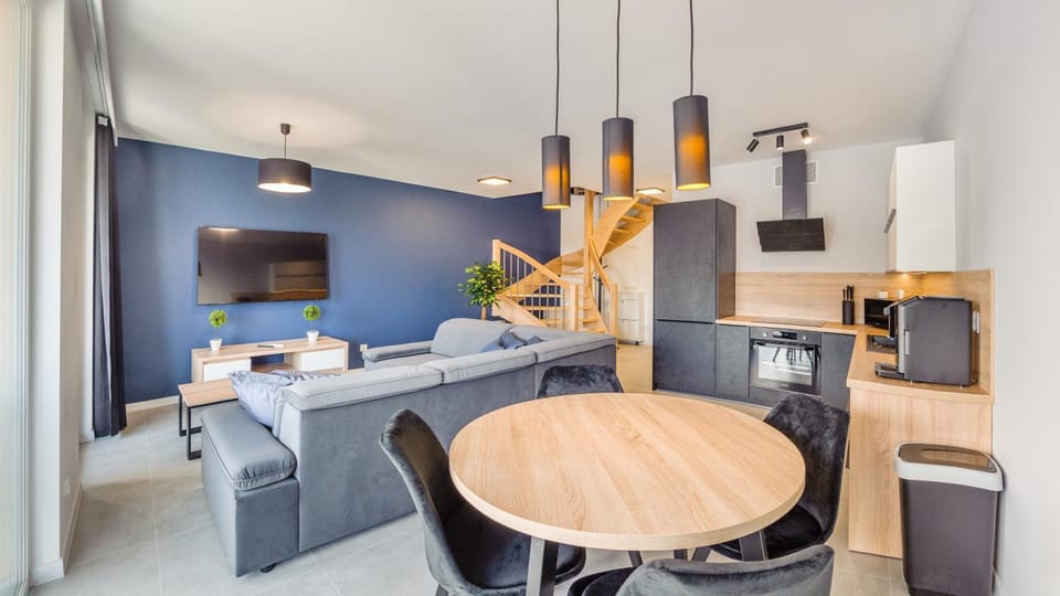 TV and multimedia, Kitchen or kitchenette, Living room, Dining area