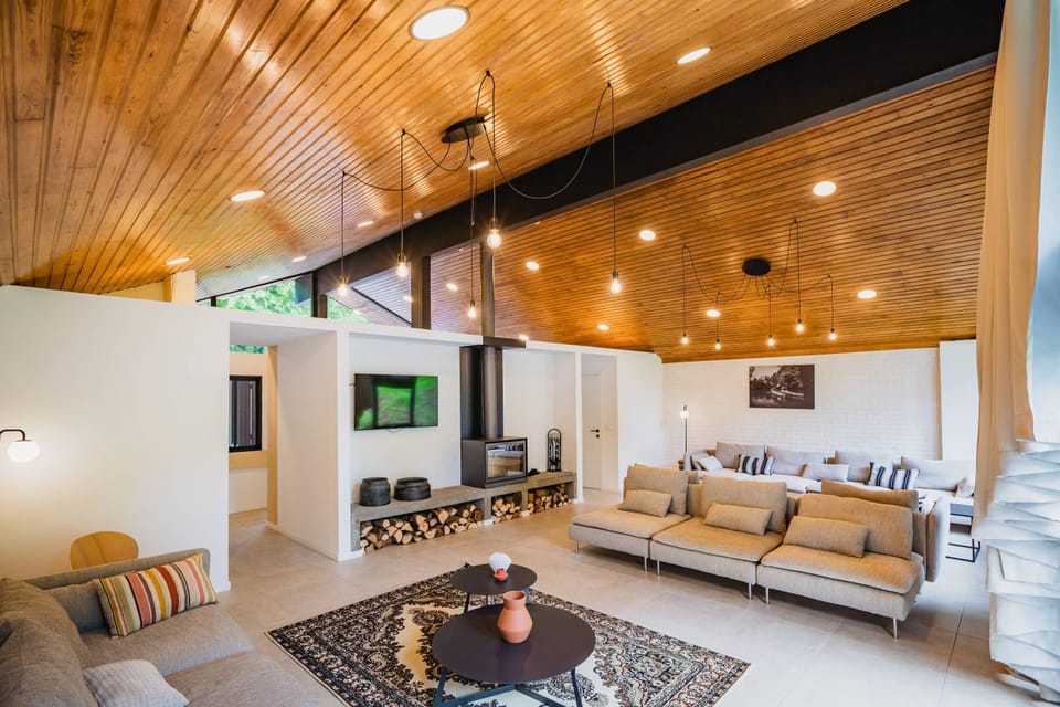 Communal lounge/ TV room, Living room