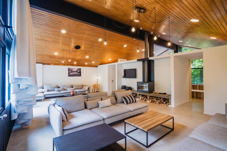 Communal lounge/ TV room, Living room