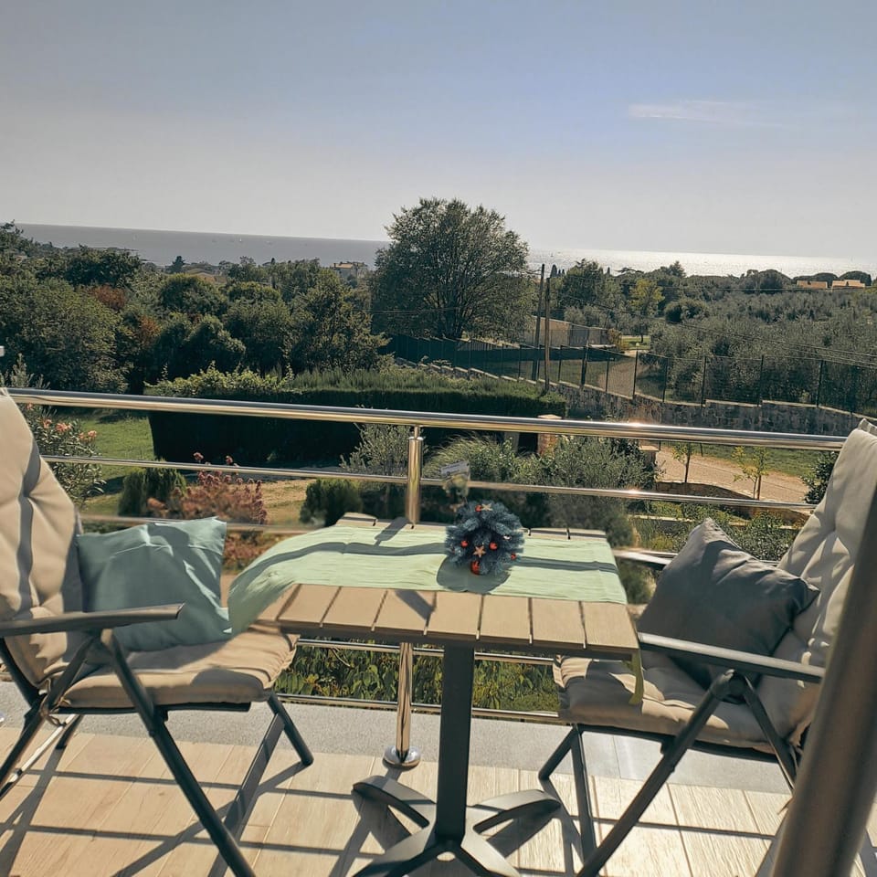 Neighbourhood, Winter, Balcony/Terrace, Other, Autumn, Sea view, sunbed