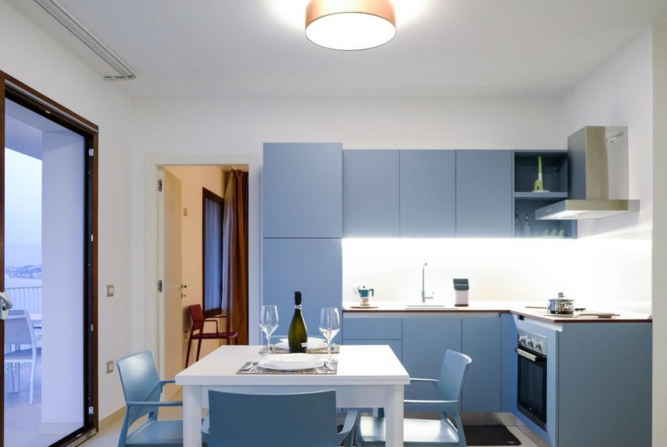 Kitchen or kitchenette, pet friendly