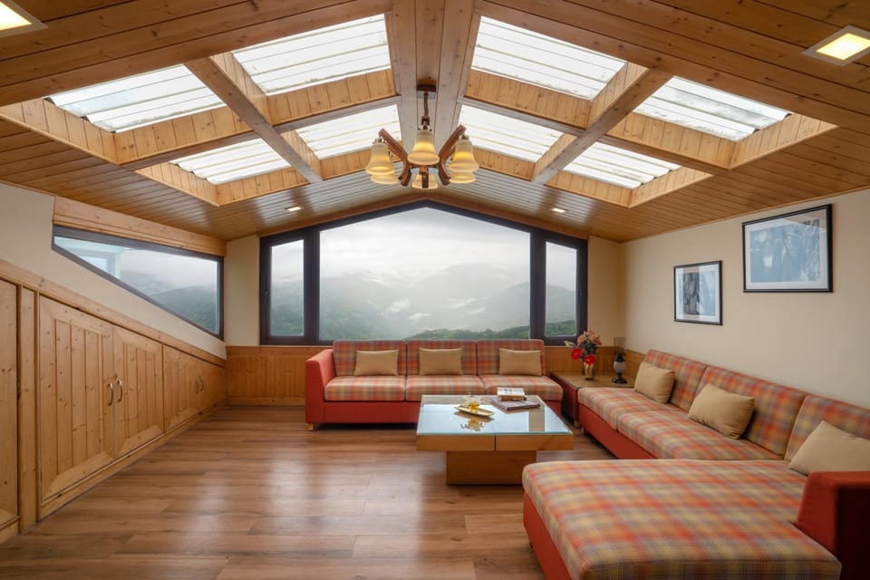 Living room, Mountain view