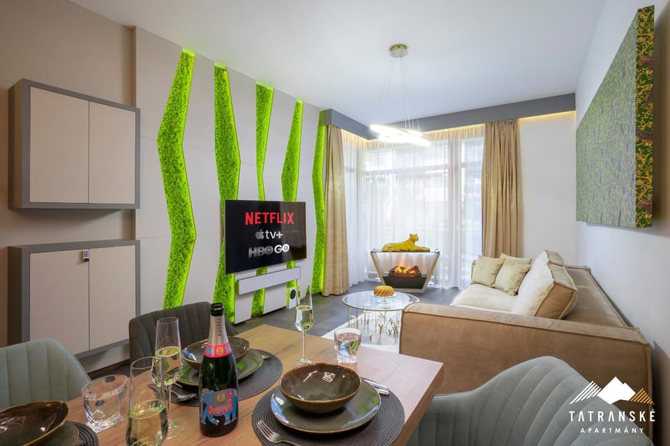 TV and multimedia, Living room, Dining area, flat iron