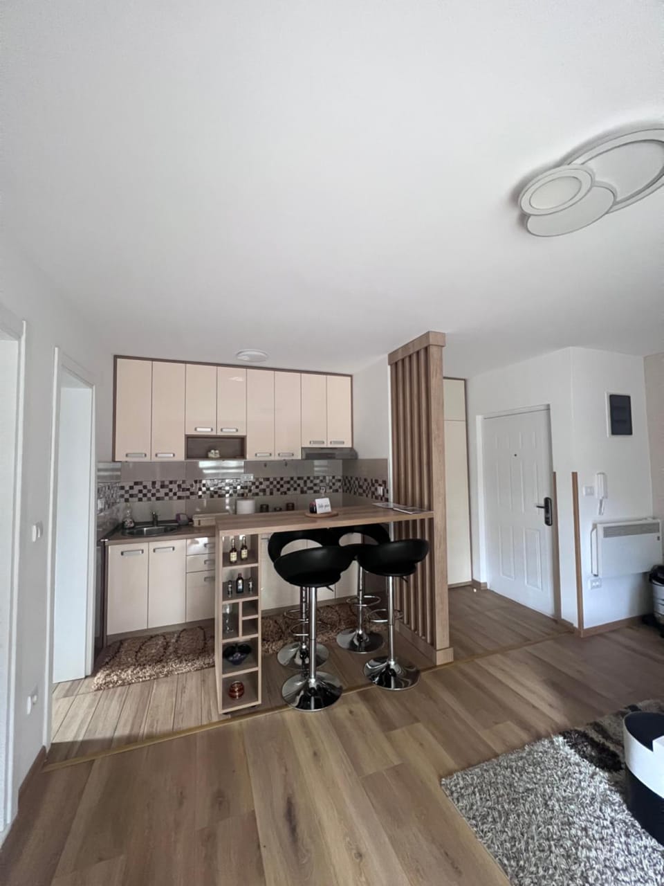 Dining area, Breakfast, stove, kitchen