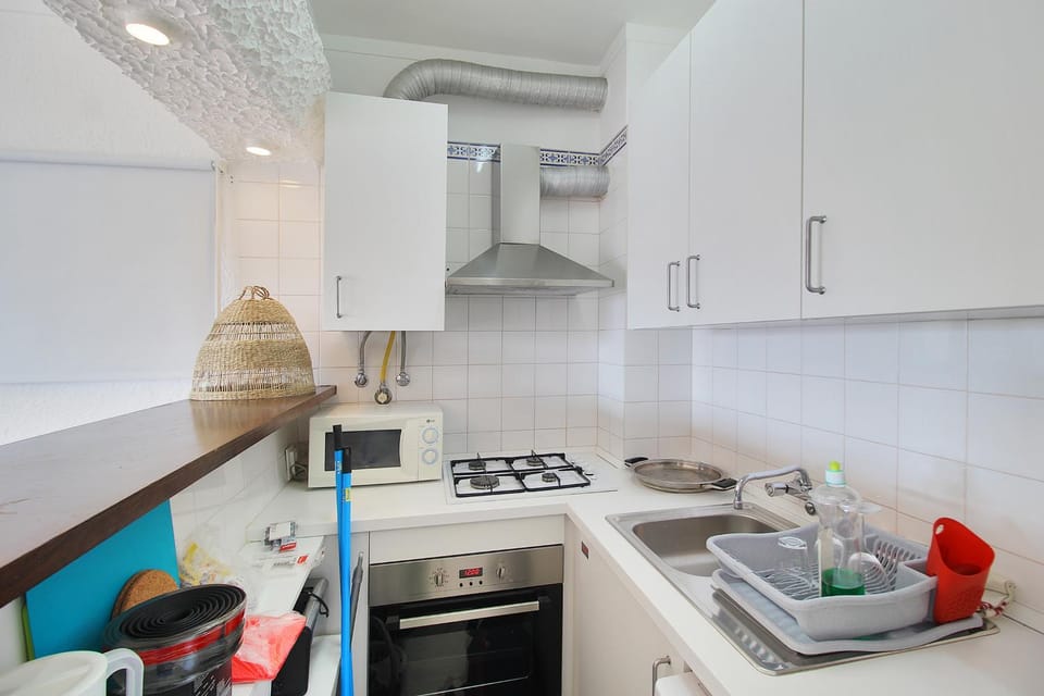 Kitchen or kitchenette, Communal kitchen