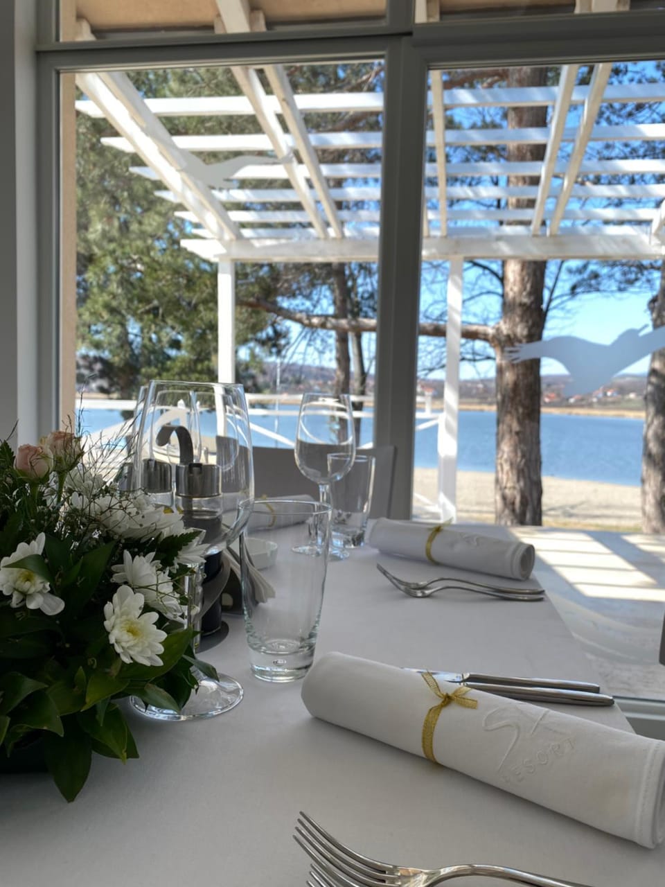 Property building, Restaurant/places to eat