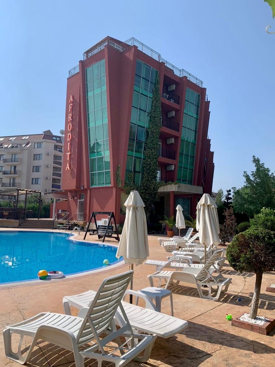 Property building, Patio, Swimming pool