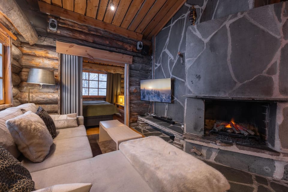 Kuukkeli Teerenpesä - Premium Kelo Suite 1 Apartment in Lapland