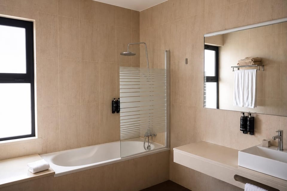 Bathroom, towels