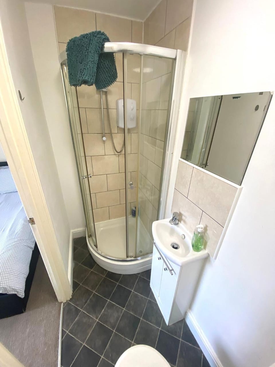 4-5 Bedroom House For Corporate Stays in Kettering House in Kettering