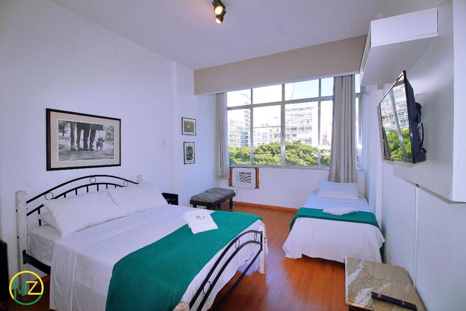 Comfortable Studio for 4 people in Copacabana Apartment in Rio de Janeiro