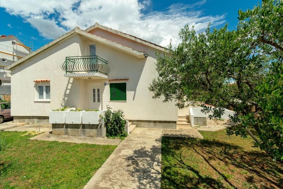 LUKA APARTMENT House in Šibenik-Knin County, Croatia