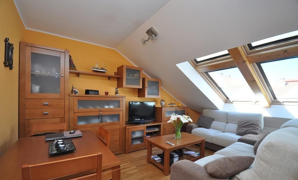 Acogedor ático a pie de mar y montaña. Apartment in Galicia