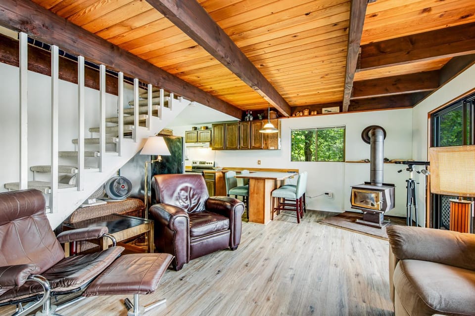 Sound Retreat House in Puget Sound