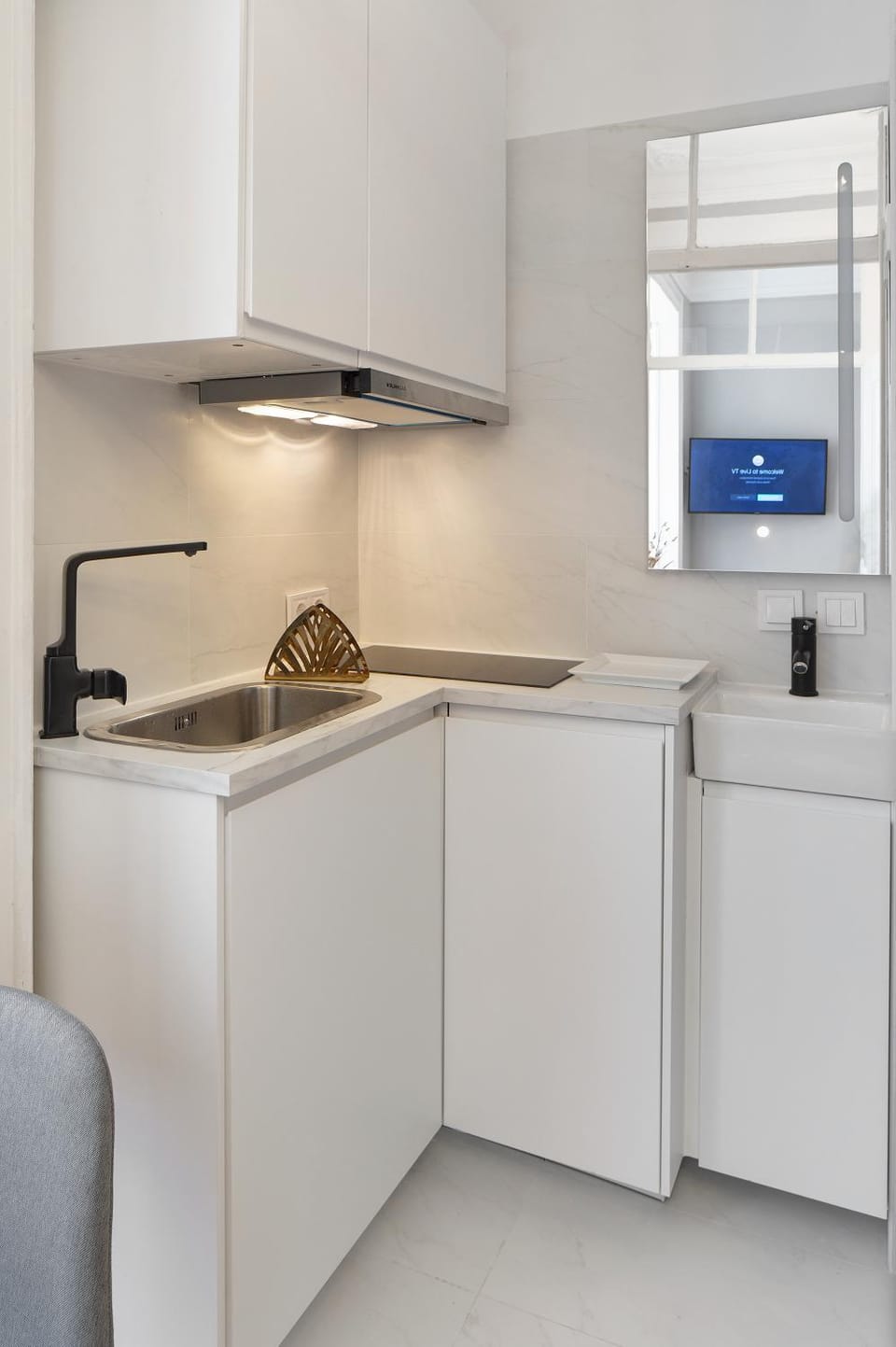 Small Design Studio - Rosa, Bairro Alto Apartment in Lisbon