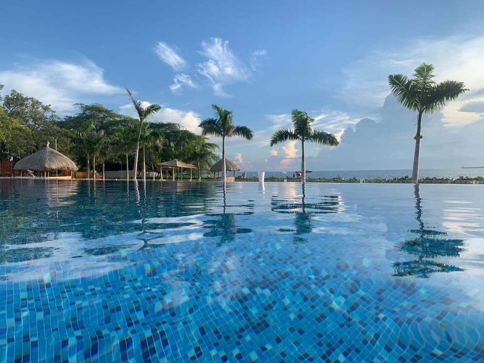 Beach, Swimming pool