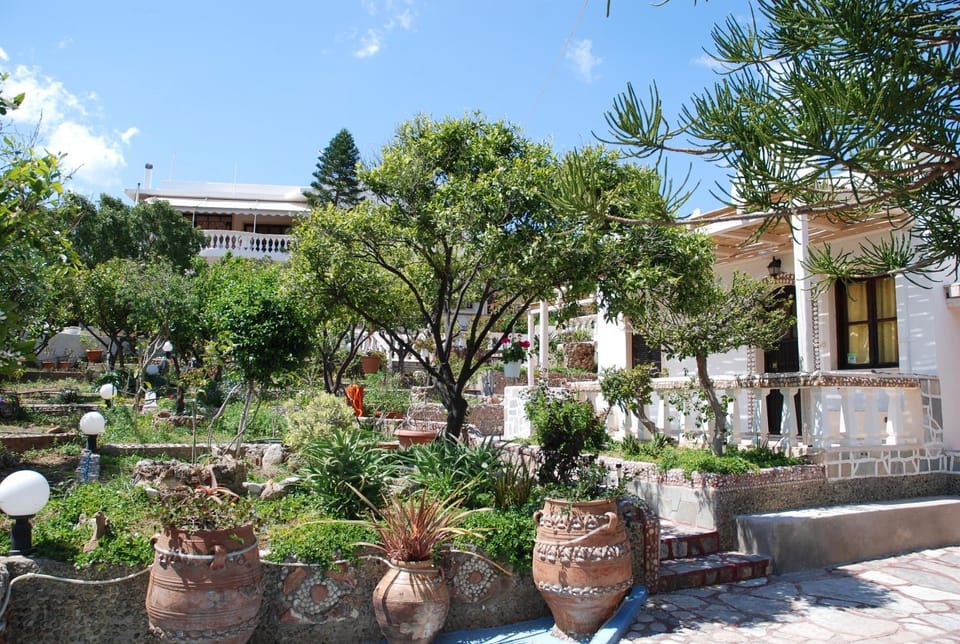 Property building, Natural landscape, Garden, Balcony/Terrace, Other