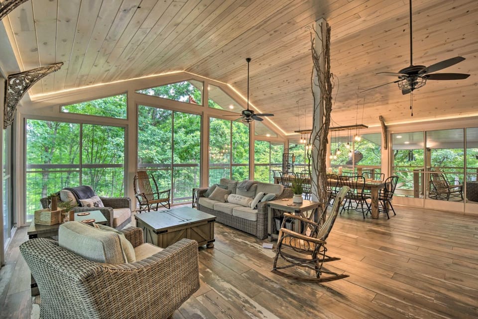 Hiawassee Getaway w/ Hot Tub, Deck & Lake Access! House in Chatuge Lake