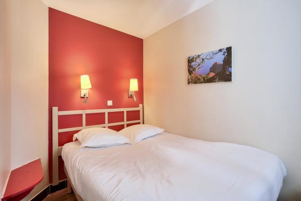 Bed, Bedroom, furniture
