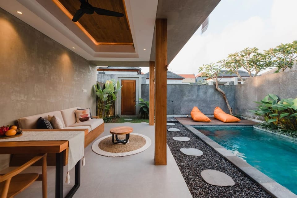Pool view, Swimming pool