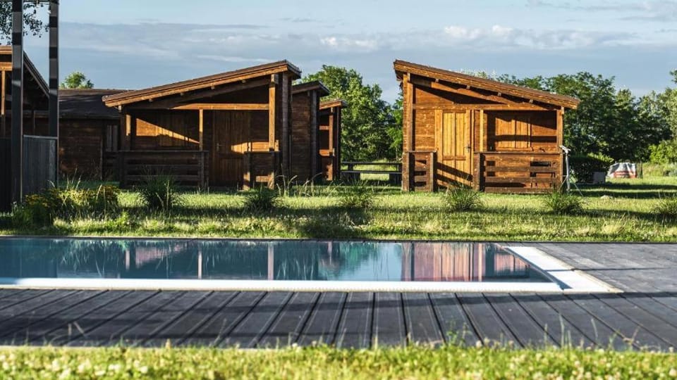Property building, Swimming pool