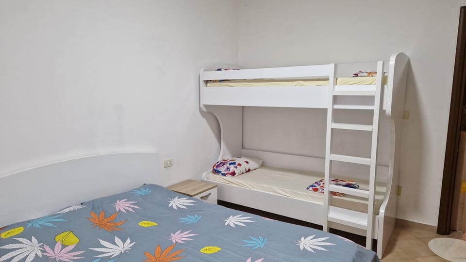 Bed, Bedroom, bunk bed